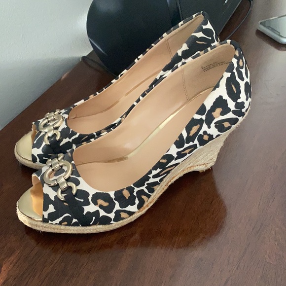 Open Toe Wedges - Picture 2 of 3